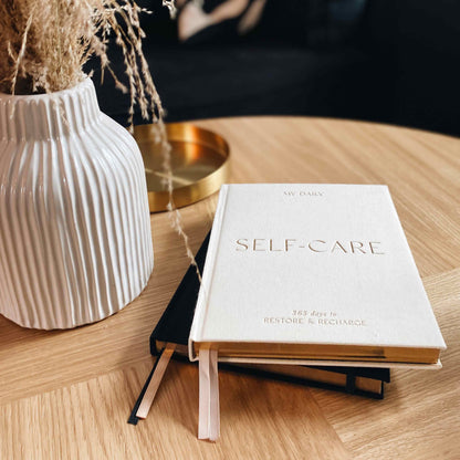 My Daily Self-care Journal: Your Guide to Well-being