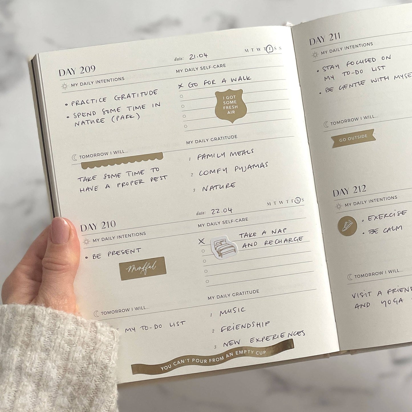 My Daily Self-care Journal: Your Guide to Well-being