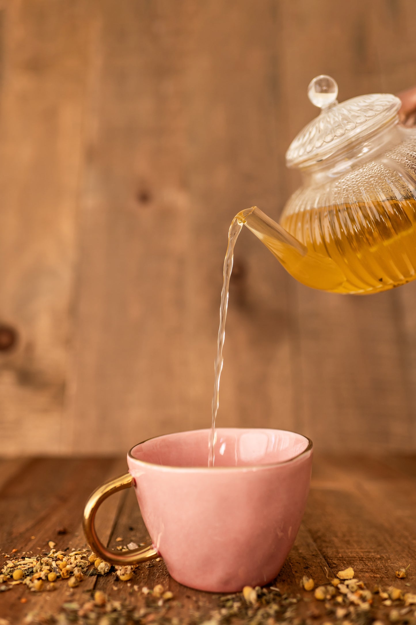 Traditional Fluted Glass Teapot with Tea Infuser