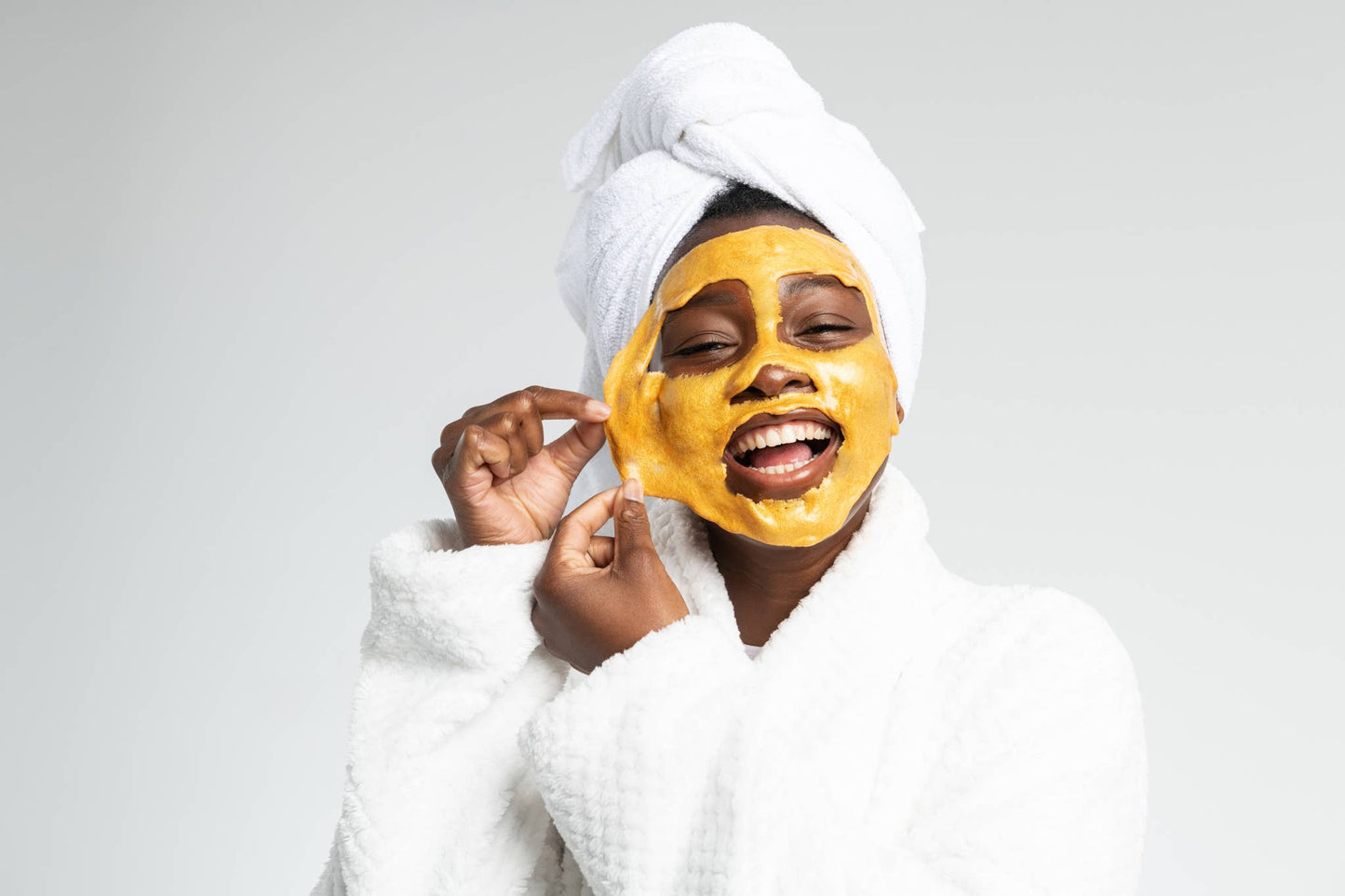 24k Gold + Collagen Mask: Luxurious Anti-Aging Treatment